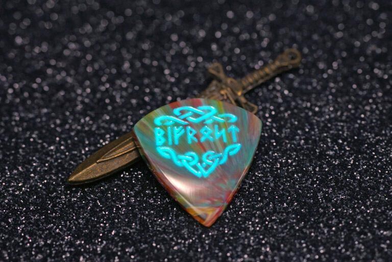 Guitar Noodle Meet The Makers Iron Age Guitar Picks & Plectrums