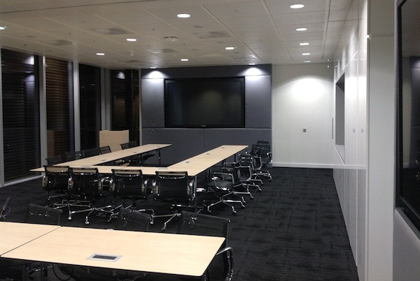  Apple、ヨーロッパの顧客にMicro USBアダプターを提供