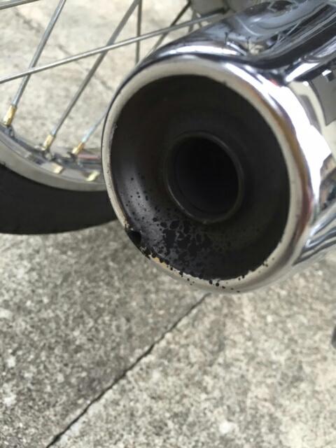マフラーから煤が凄いなぁ 週末はスーパーカブでのんびり マフラーから煤が凄いなぁ 週末はスーパーカブでのんびり