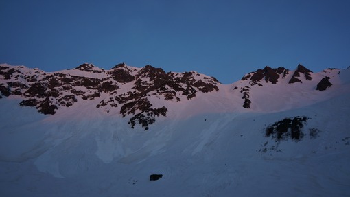 2015y09m10d_222747603
