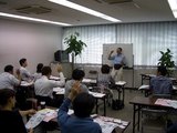 31日手上げ栢野さん
