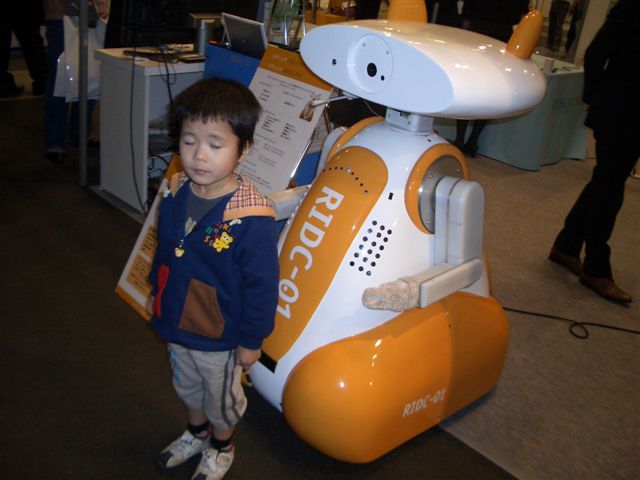 国際次世代ロボットフェアirt Japan 子供と遊ぼう