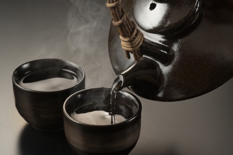 【芋焼酎】寒さの厳しい冬こそ、お湯割りで楽しむ焼酎の魅力！