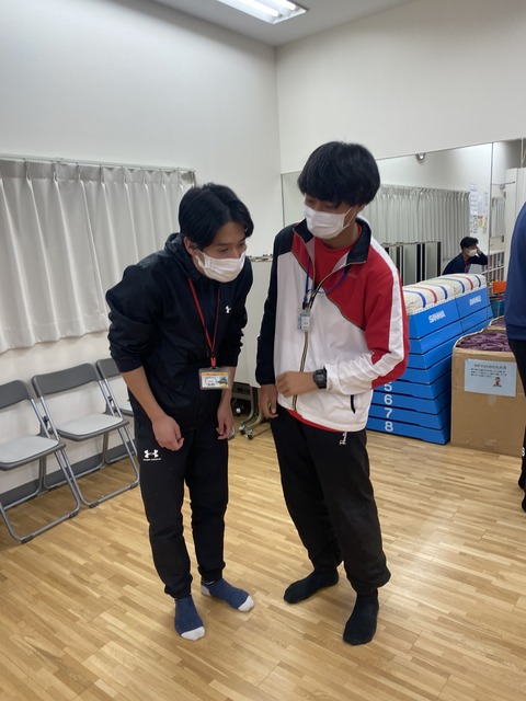 335D9F6E-4A4F-42CA-B359-151640BEBDD1