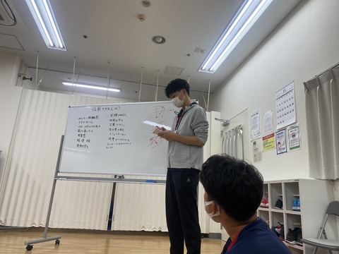 4BC2D2B8-7621-446E-A114-0C78E713759B