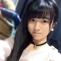 【GIF動画】仲里依紗さん(35)下半身だけ丸見え姿で公の場に!お尻丸出しで会場騒然!!!