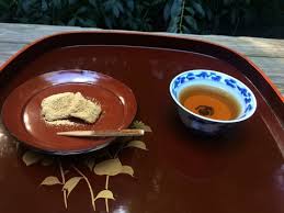 【社会】京都の和風カフェが酷すぎると問題に！3000円でお茶とお菓子ひとかけら　接客は最悪
