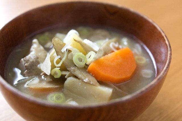 問. My mother is good at cooking. ←　この文を『出来るだけ自由に』和訳しなさい。