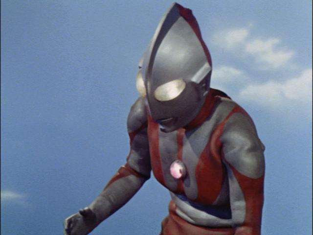 ウルトラマンって3分しか動けないから自衛隊でも勝てちゃいそう