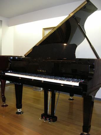 中古グランドピアノ Piano