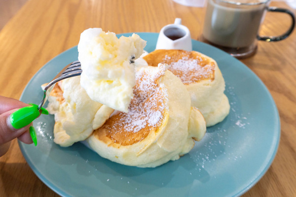 Hale-caffe-23090610
