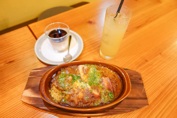 ビストロ-2404126