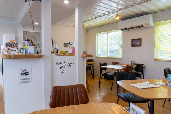 Hale-caffe-2309068