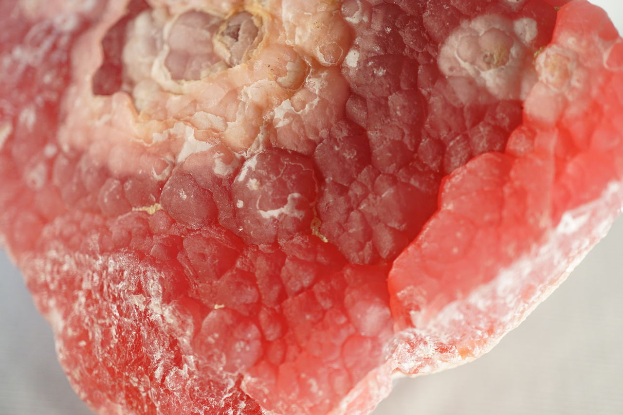 菱マンガン鉱 1 積丹ルビー : 奇跡の石ころ