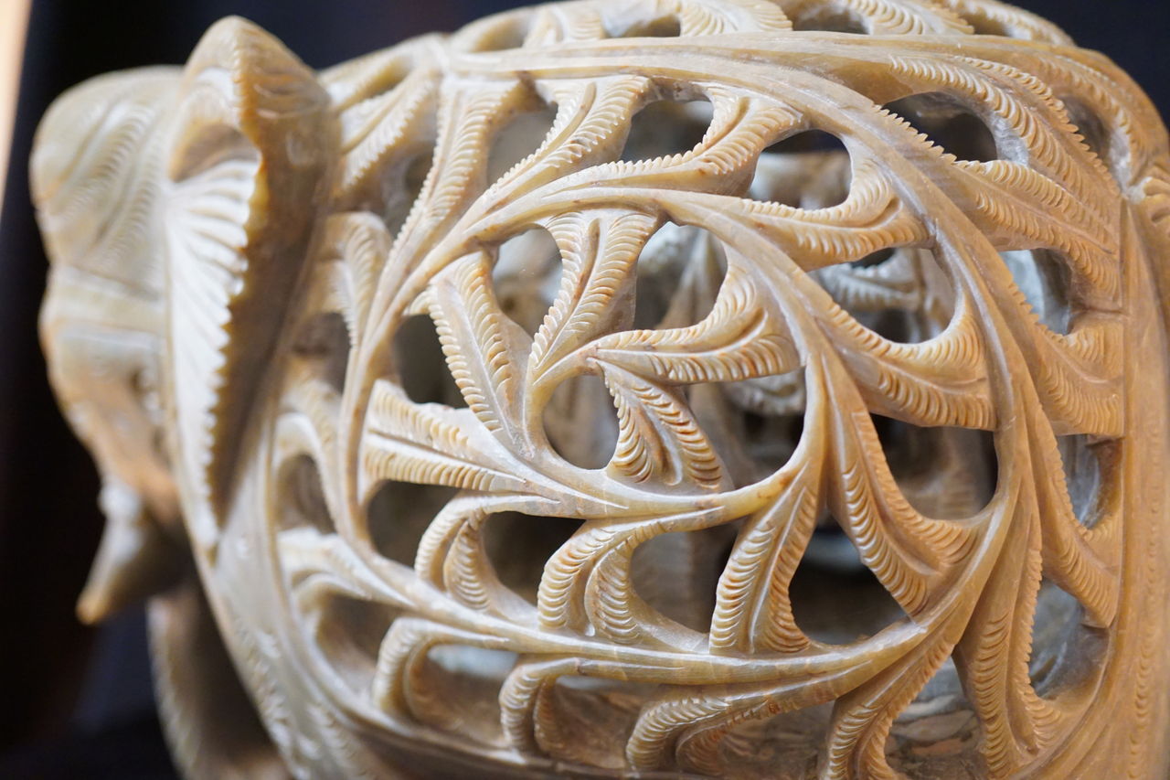 多層球、透かし掘り細工