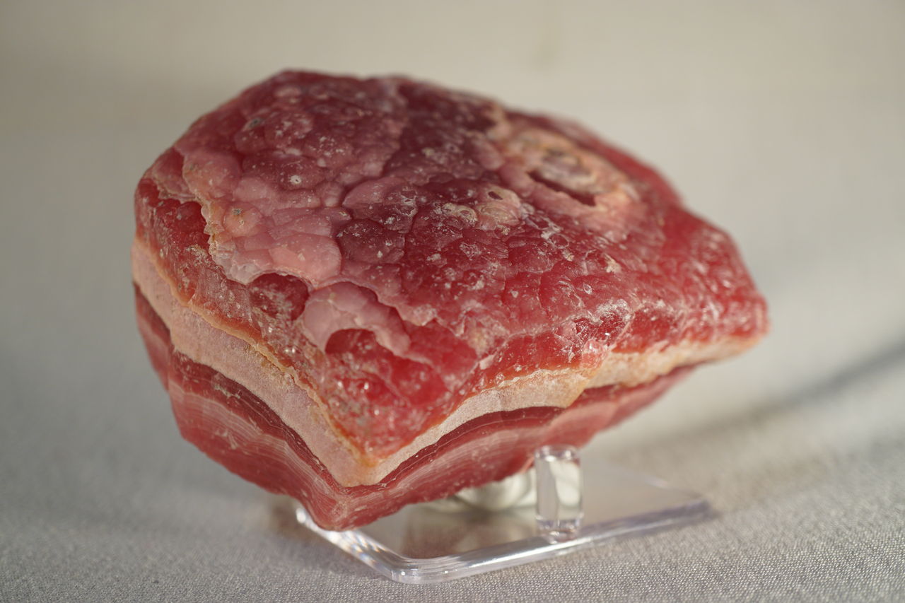 菱マンガン鉱 1 積丹ルビー : 奇跡の石ころ