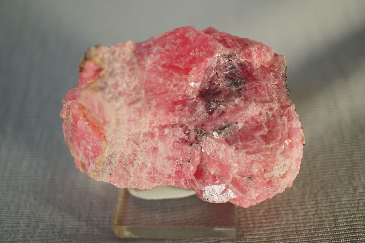 菱マンガン鉱 1 積丹ルビー : 奇跡の石ころ