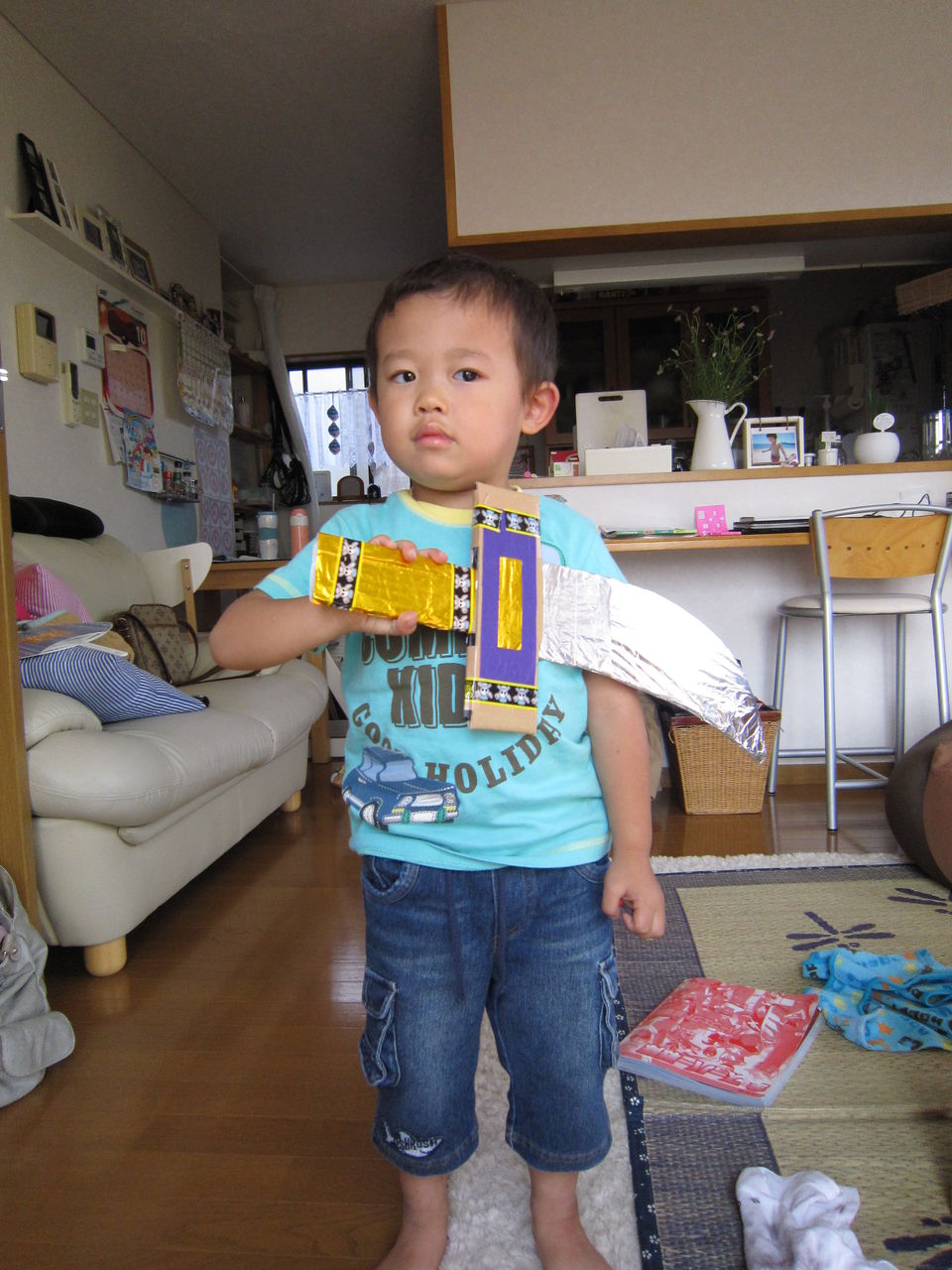 手作り 剣 海賊 双眼鏡 子供仮装 色紙 3人家族