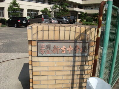 f59a2a0c-s