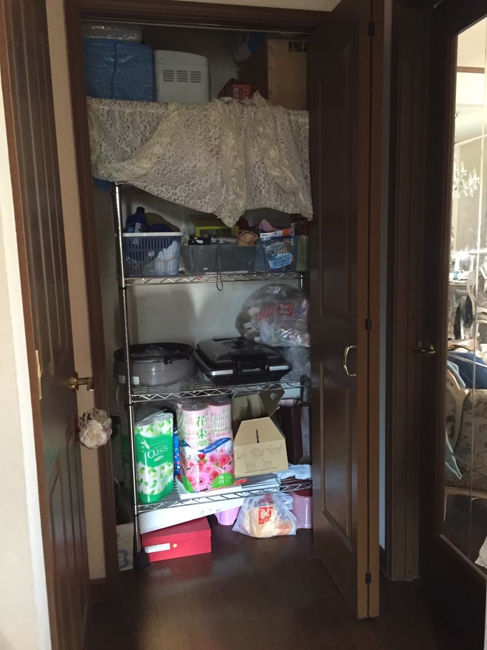 ご質問 使いにくい納戸の収納に悩んでいます ポイントはモノの量と移動のしやすさ 片づけの向こう側 奇跡の3日片づけ 夢をかなえる7割収納 Powered By ライブドアブログ