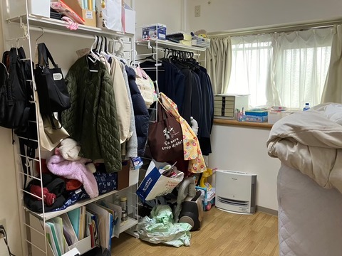 LINE_ALBUM_洋室1 (子どもの寝室)_240808_1