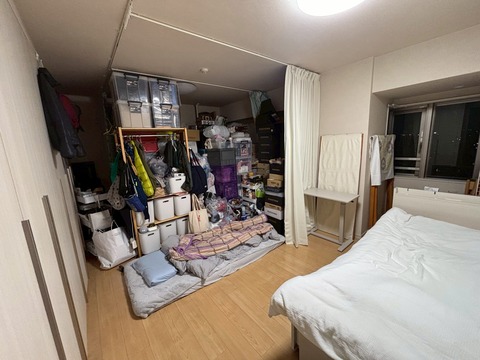 LINE_ALBUM_夫婦寝室(東)_260302_2