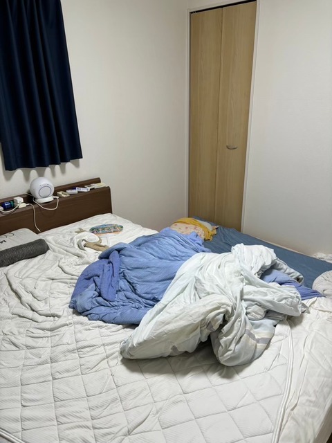 LINE_ALBUM_二階 寝室 5.5畳(航の部屋)_251026_1