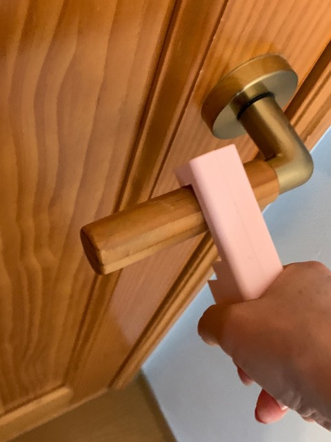 7F042F5B-15DE-486D-A7AE-92ECF6D214C6