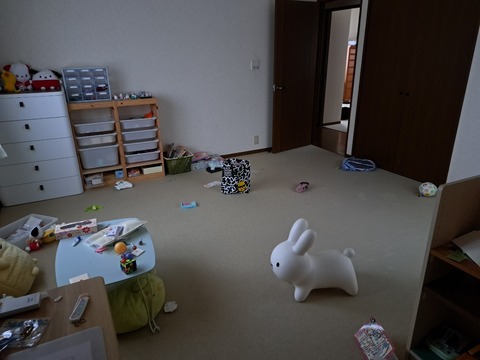 LINE_ALBUM_子供部屋(洋間3)_240515_3