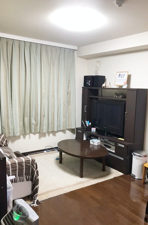 oefc7c59a612a8519db14ffa25be0c895_42370317_200312_0026