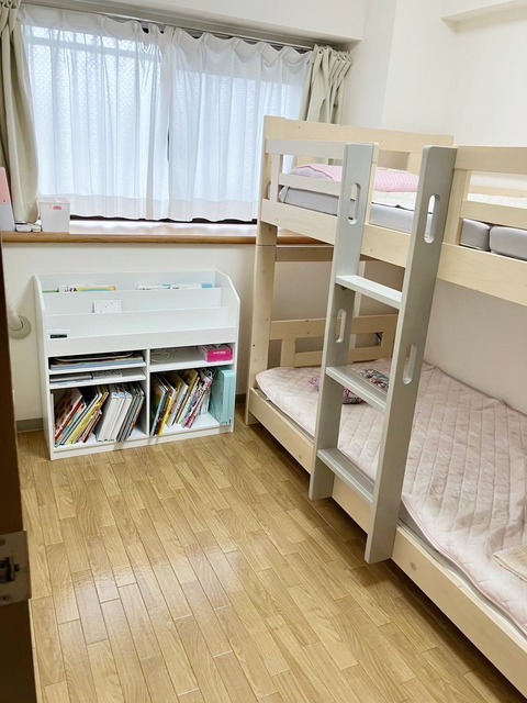 LINE_ALBUM_洋室1 (子どもの寝室)_240808_3