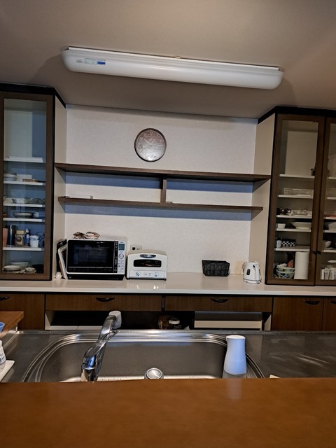 LINE_ALBUM_閉店ガラガラ_240515_2