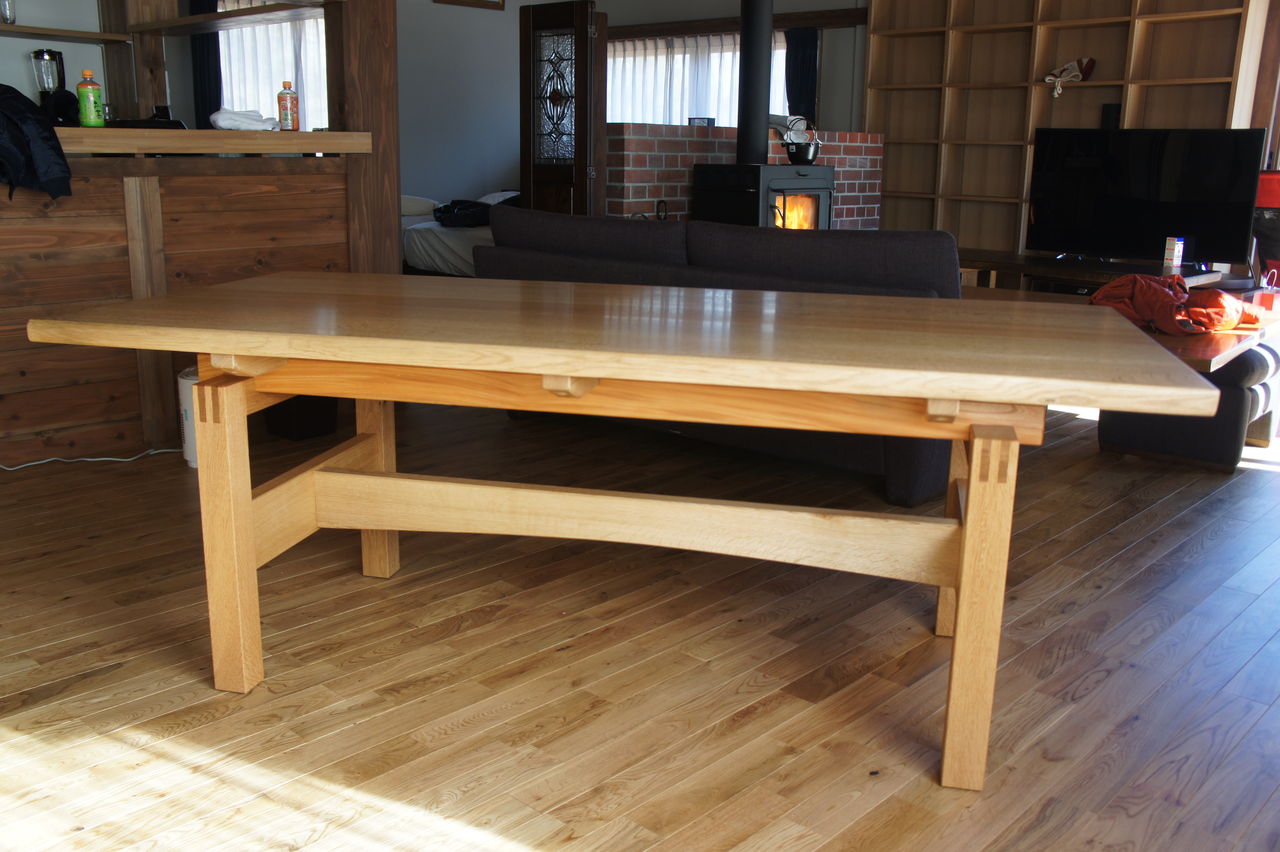 ナラのテーブル コナラのローテーブル 石塚木工製作日記 猫の手借りて家具つくり