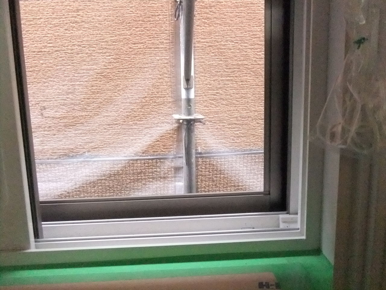 サッシの色 室内側はホワイト 室外側はアーバングレー 網戸は何色 I Love House