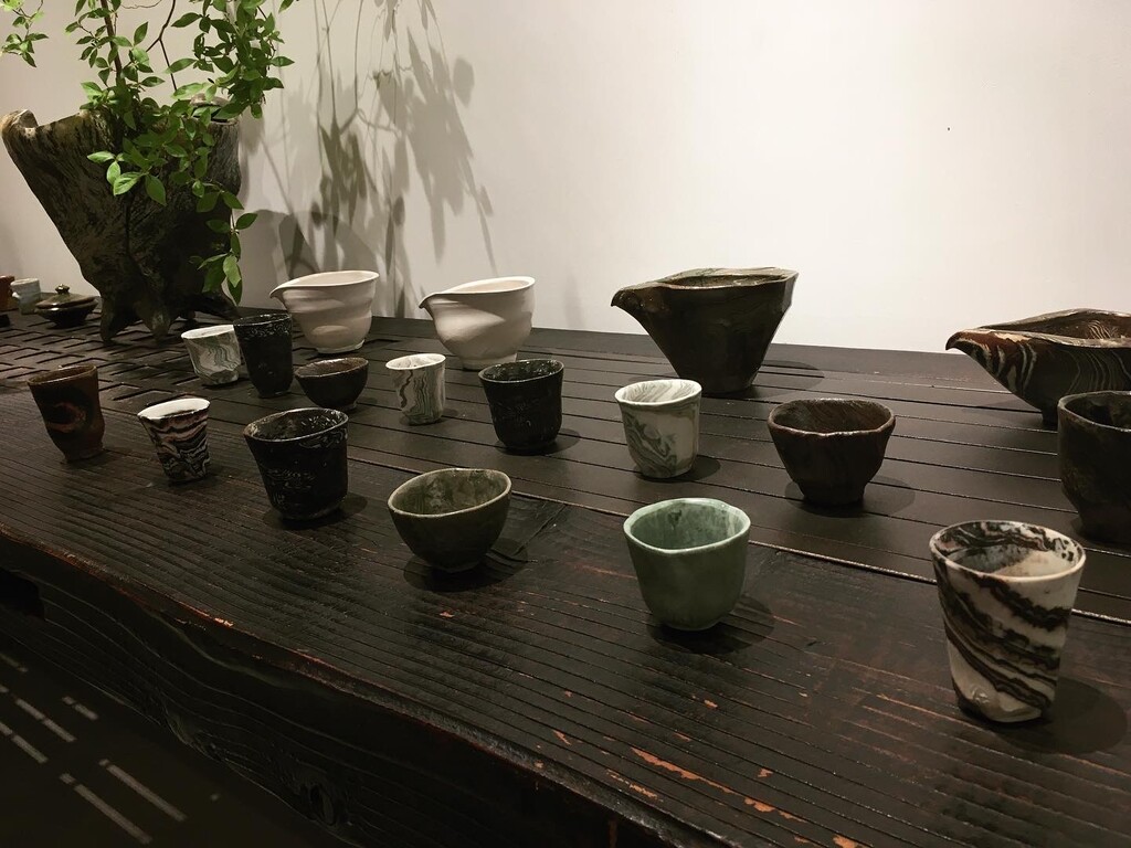 長屋磯蔵 開業1周年記念 呑んべえ佐藤 二人の酒器展 : 磯蔵酒造ブログ