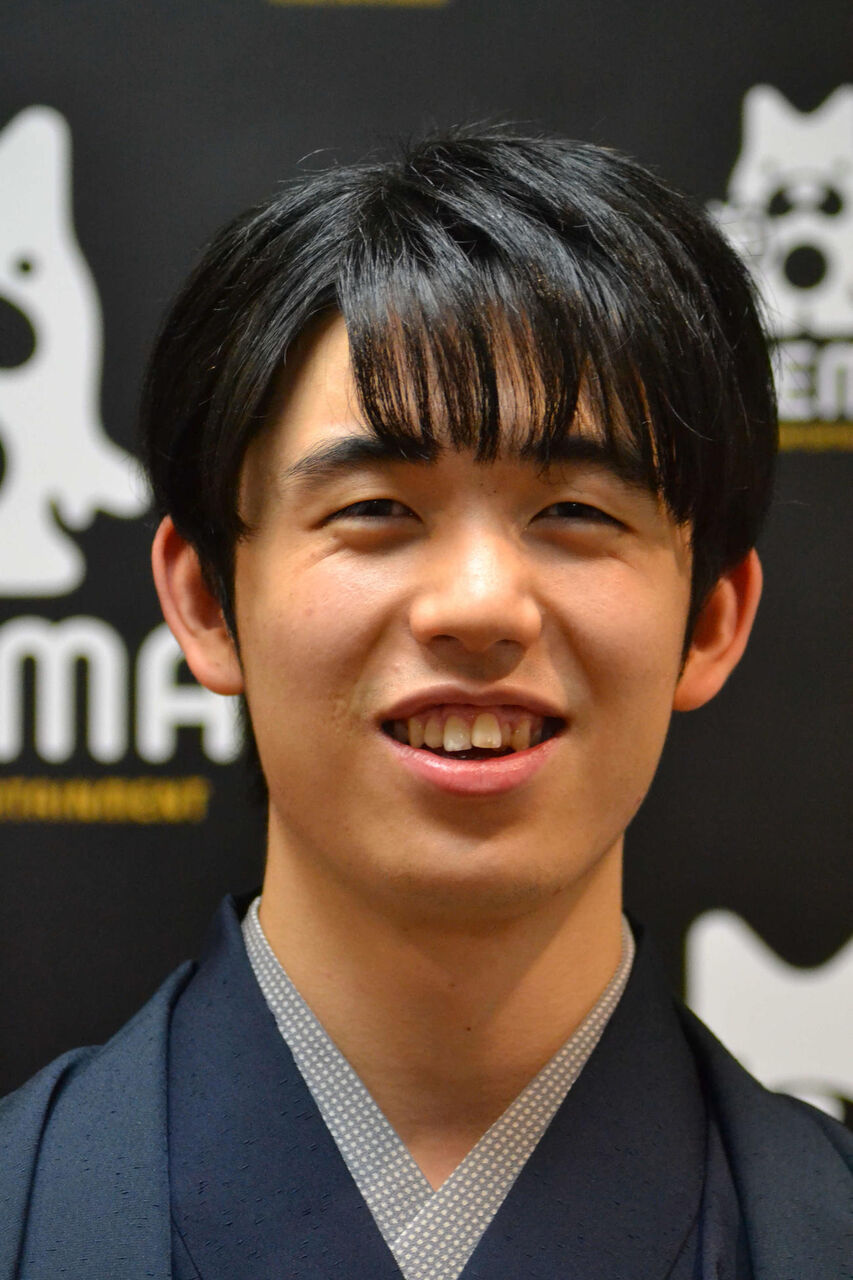 阪神・岡田監督の側に輝く藤井聡太七冠の「パイン愛」に迫る！