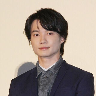 神木隆之介、18年ぶりの始球式で力強いサイドスロー投球を披露！