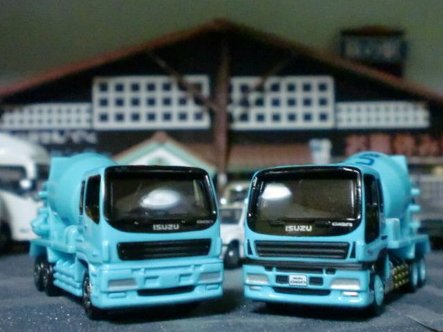 ギガミキサー車UBE-トミカリミテッドvsトミカ : ISUZUDAS(いすゞ ギガミキサー車UBE-トミカリミテッドvsトミカ : ISUZUDAS(いすゞ