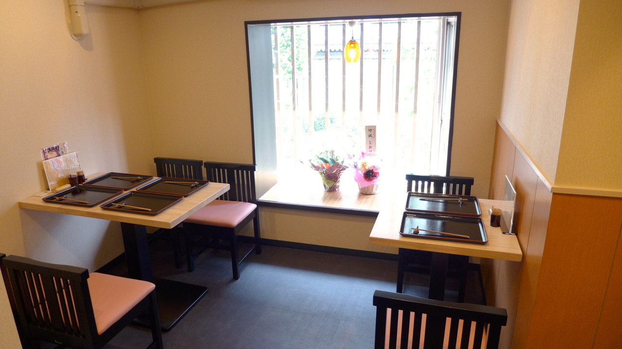 吉弥 築地六丁目 日曜の場外で穴子まみれ Journaux 出挙 親力親為 吉弥 築地六丁目 日曜の場外で穴子まみれ Journaux 出挙 親力親為
