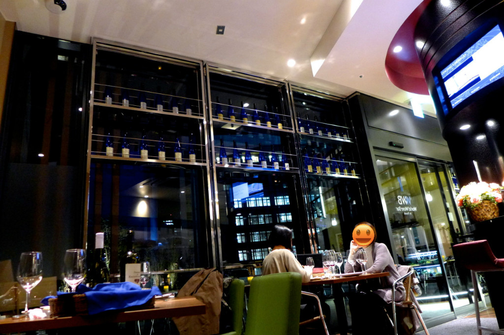 ワールドワインバー ワテラスモール 神田淡路町二丁目 複合施設の新店で醉っぱらい Journaux 出挙 親力親為