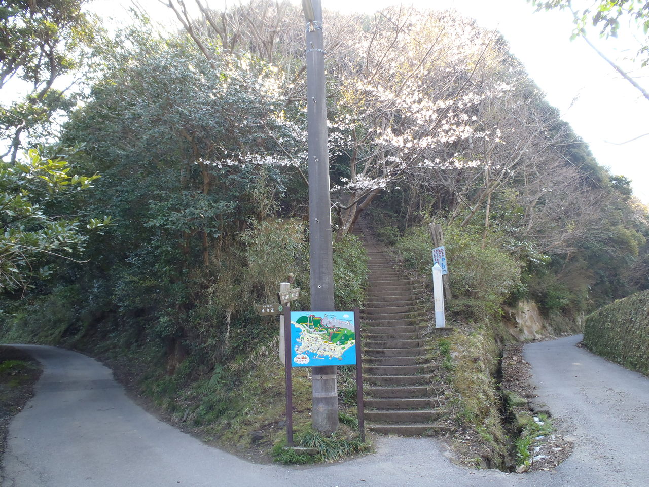 鋸山 12 4 7 頂屋 Tsukuba Trekking Team 鋸山 12 4 7 頂屋 Tsukuba Trekking Team