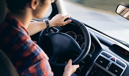 driving-2934477_640(1)