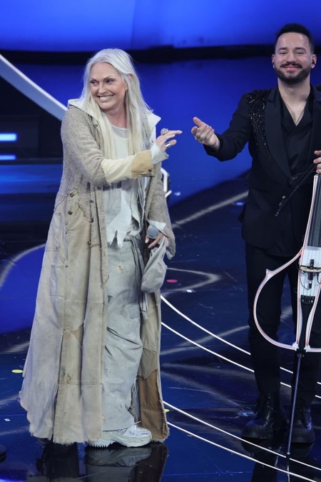 Anna Oxa-Iljard Shaba