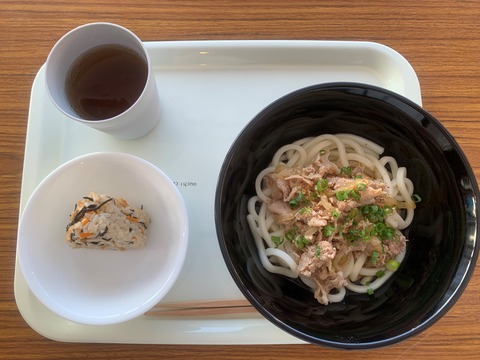 うどんとおにぎり