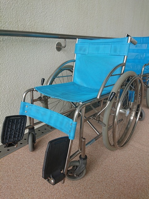 車椅子1台