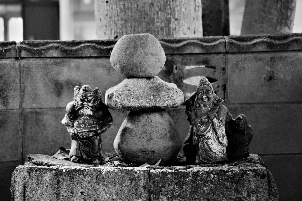 一眼レフ モノクロ写真を撮ってみた 煙草にフルーツオレ 一眼レフ モノクロ写真を撮ってみた 煙草にフルーツオレ