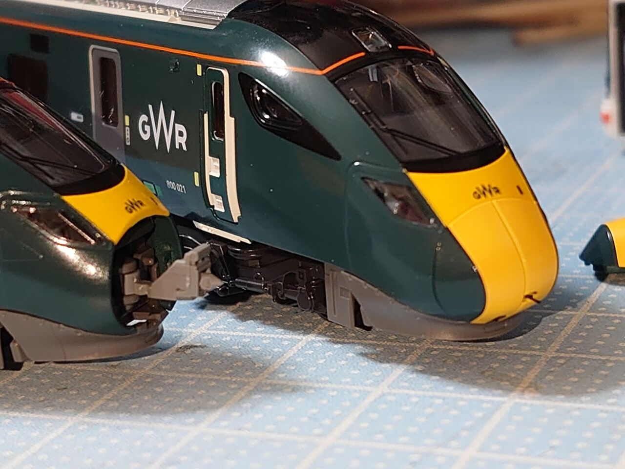 KATO class800をイジるProject② TNカプラーと色差し : ITaSEの詰め込み箱