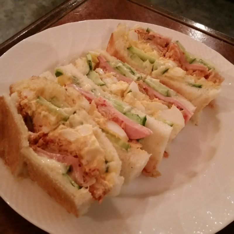 鶴橋でのモーニングと言えば キムチサンド いちこ見聞録