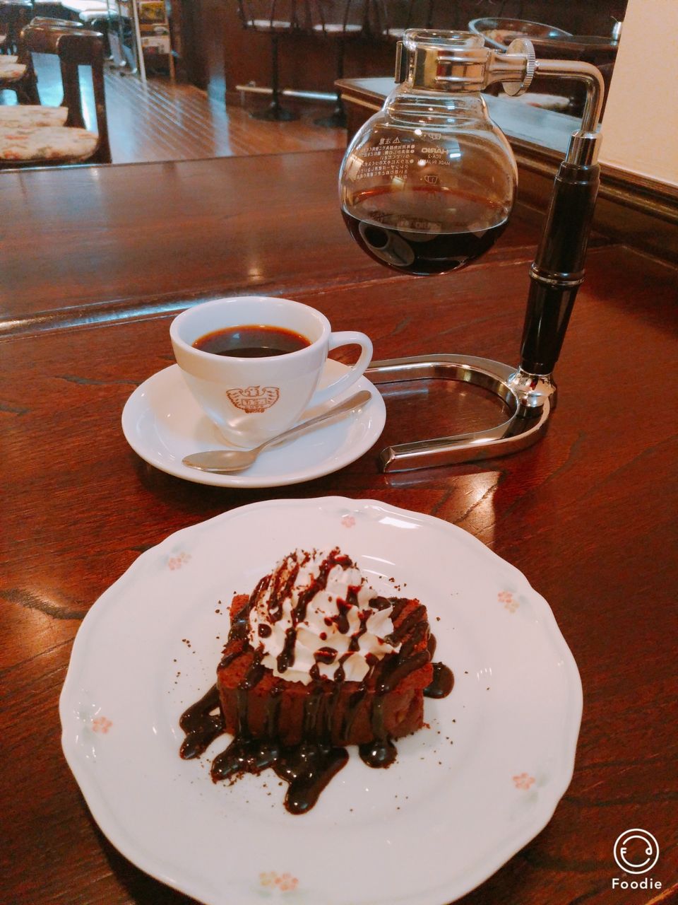 弘前 万茶ン 東北最古のカフェで美味しいサイフォンコーヒーとアップルパイを頂きました いちこ見聞録 弘前 万茶ン 東北最古のカフェで美味しいサイフォンコーヒーとアップルパイを頂きました いちこ見聞録