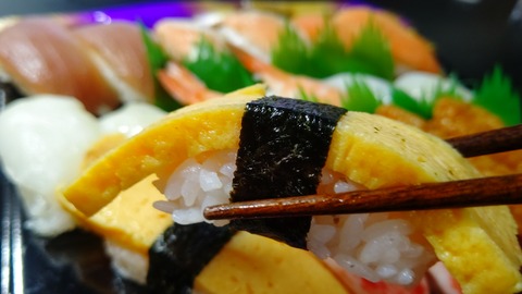 CENTER_0001_BURST20230318232808779_COVER